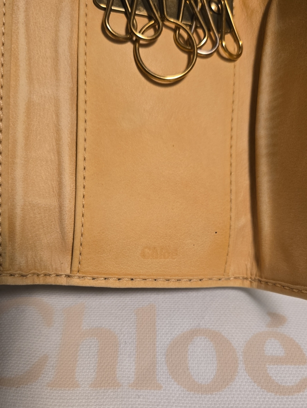 Chloé Tan Leather Card Wallet/Keycase - Picture 4 of 10